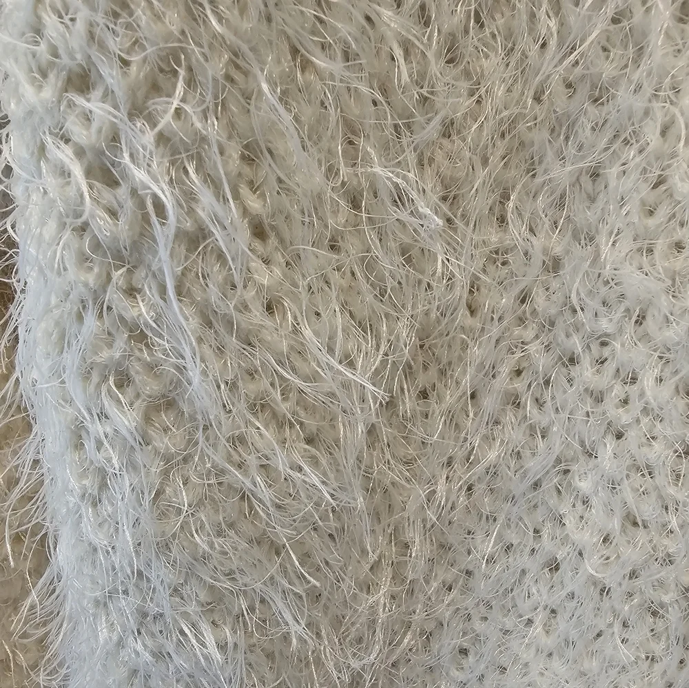 Attention Cream Fuzzy Knit Sweater Large Soft Eyelash Pullover Cozy Neutral